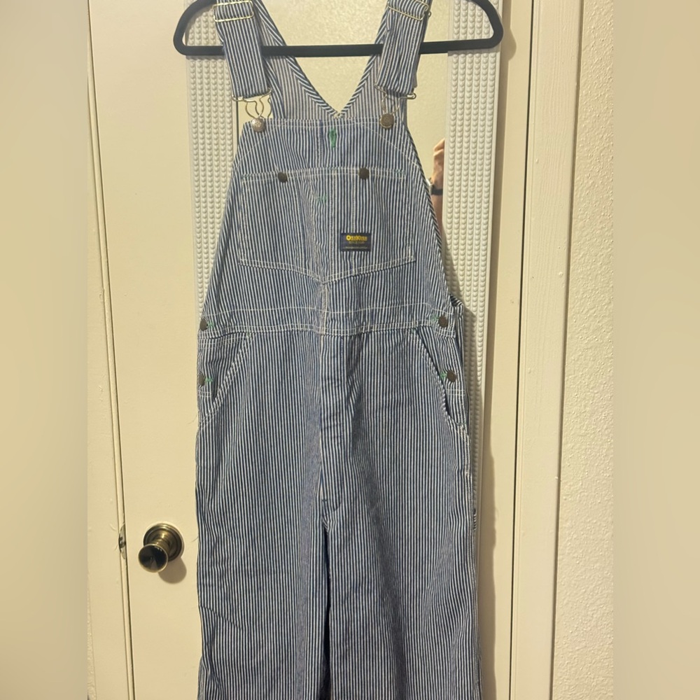 Oshkosh pinstriped men’s overalls